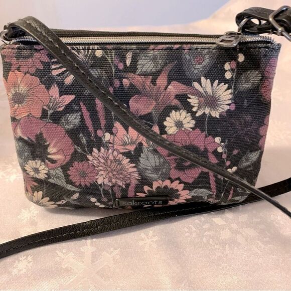 Sakroots Crossbody Handbag Textile Floral Print NWOT Gorgeous - Picture 4 of 6